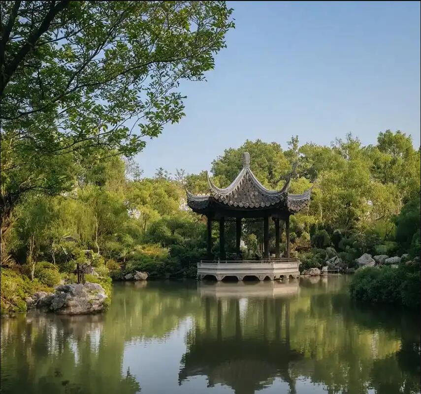 湖北骤变餐饮有限公司